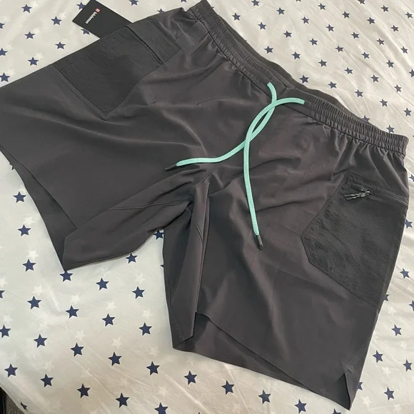 Water repellent hiking short - Picture 1 of 6